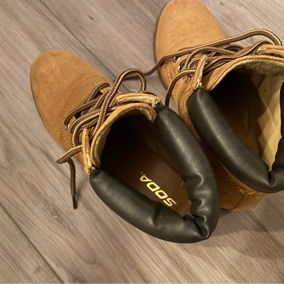 Soda heeled boots - Picture 4 of 4